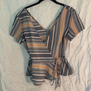 Wrap-around stripe Hiatus top